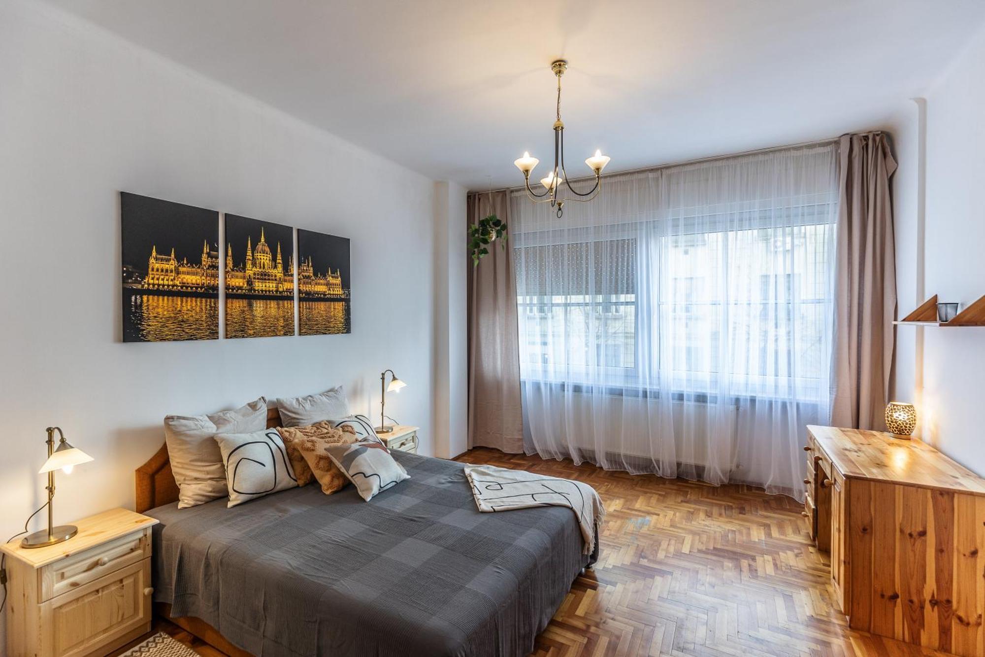 Bright & Spacious Riverside Apartment With Balcony Budapest Kültér fotó