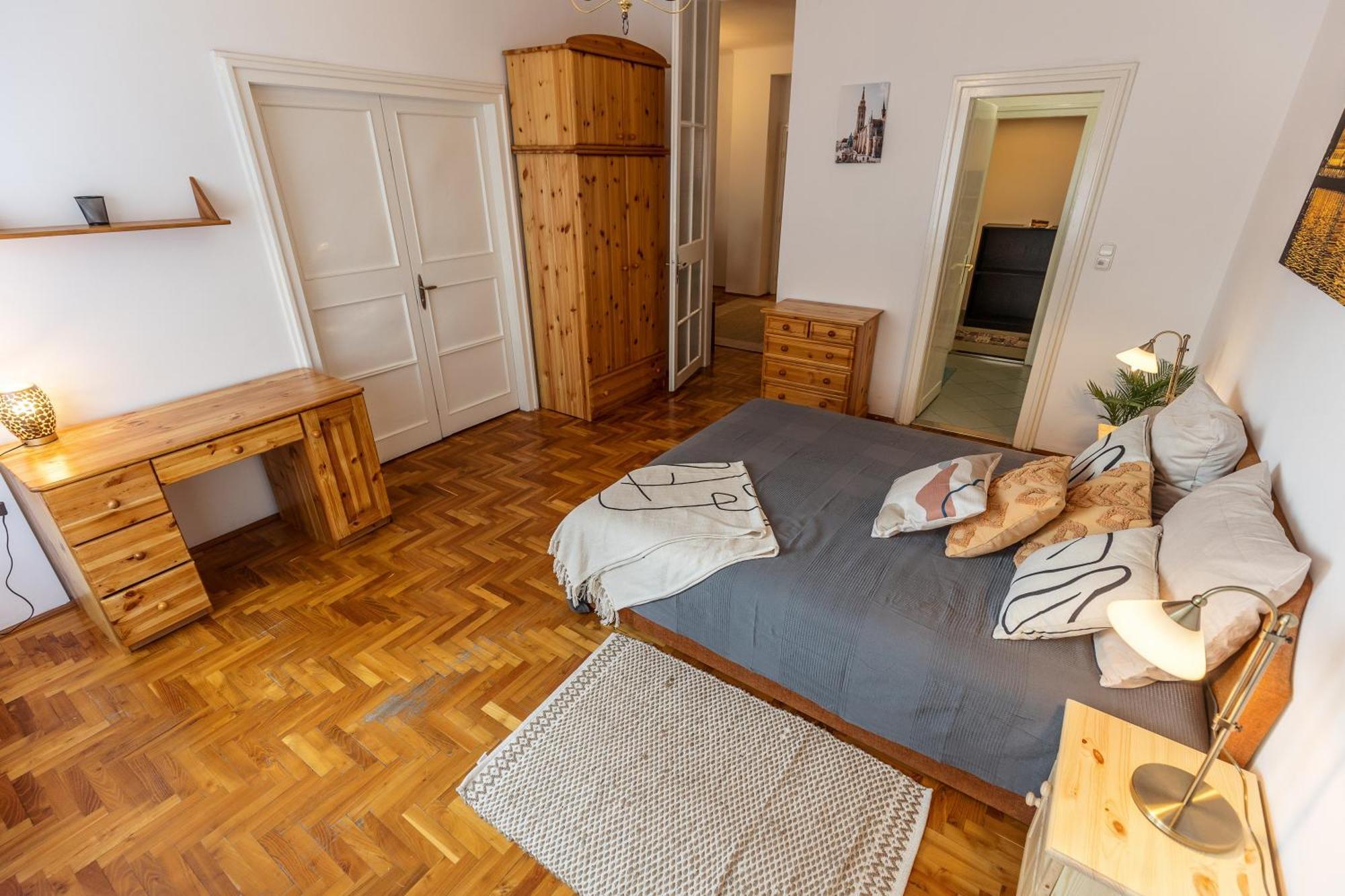 Bright & Spacious Riverside Apartment With Balcony Budapest Kültér fotó
